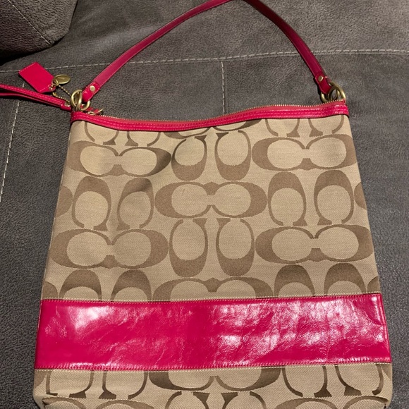 Coach Handbags - Authentic Coach Signature tote purse with zipper and hardware